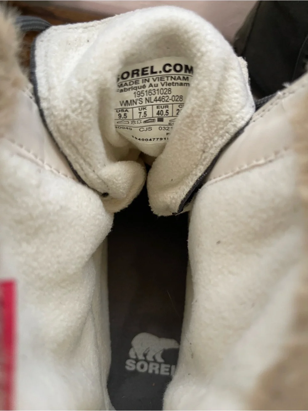 Sorel Gray Suede Lace-Up Winter Boots with Tan Faux Fur Collar, like new